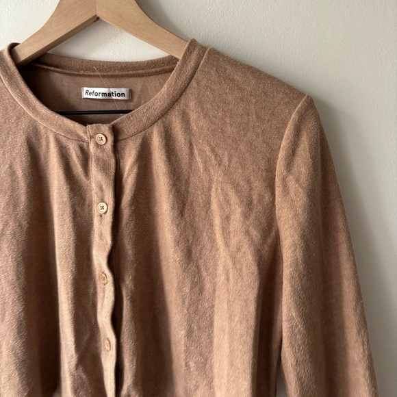 Reformation crop cardigan camel Sz XL - Picture 4 of 6